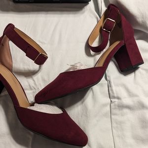 Lane Bryant wine colored chunky heels size 11 wide